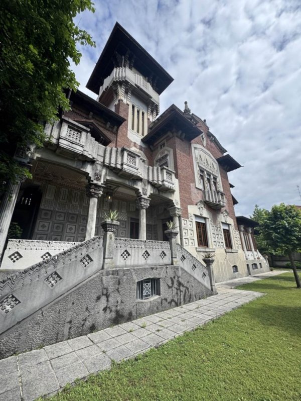 villa in vendita a Legnano