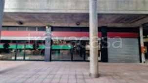 negozio in vendita a Legnano