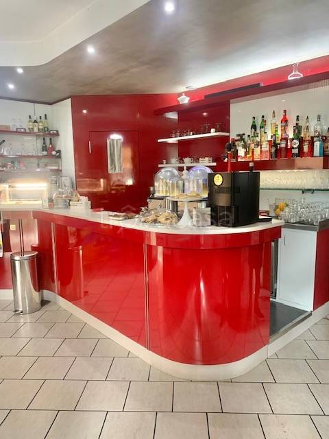 negozio in vendita a Legnano