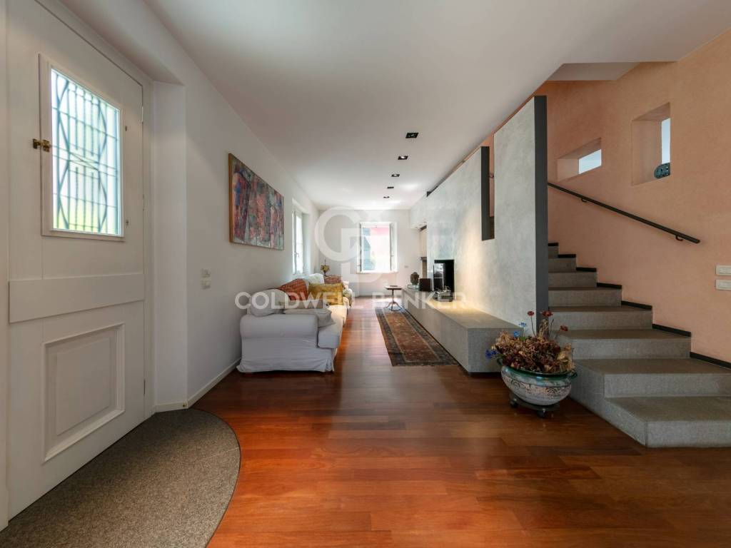 casa indipendente in vendita a Legnano