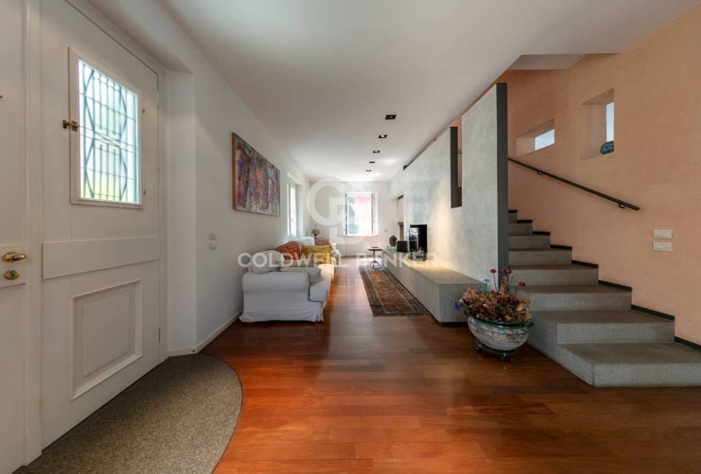 casa indipendente in vendita a Legnano