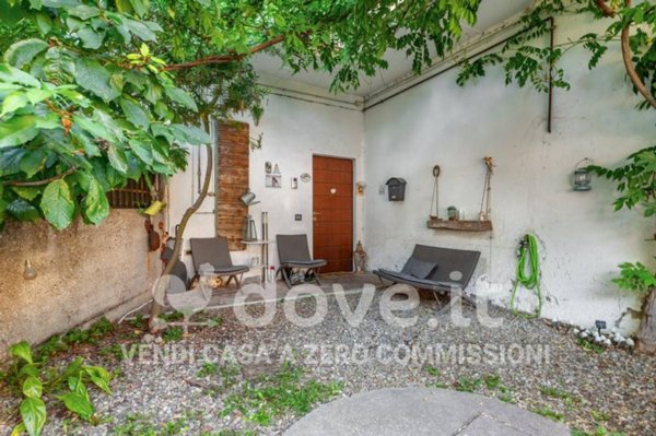 casa indipendente in vendita a Legnano