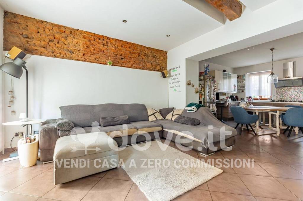 casa indipendente in vendita a Legnano