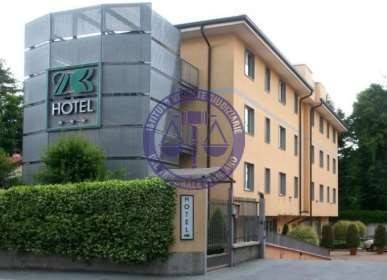 negozio in vendita a Legnano