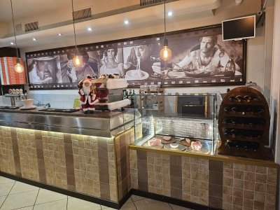 negozio in vendita a Legnano
