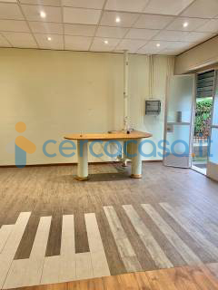 negozio in vendita a Legnano