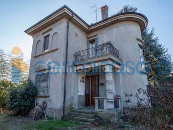 casa indipendente in vendita a Legnano