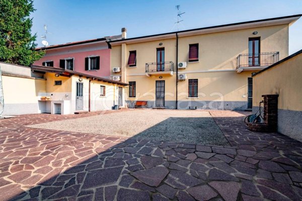 casa indipendente in vendita a Legnano