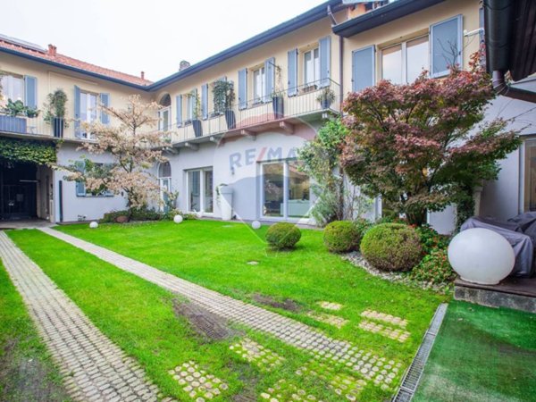 casa indipendente in vendita a Legnano