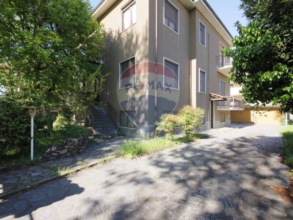 casa indipendente in vendita a Legnano