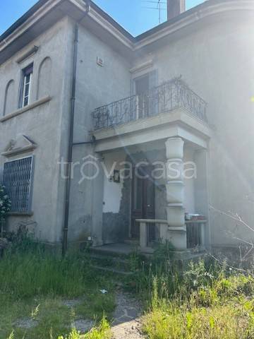 casa indipendente in vendita a Legnano