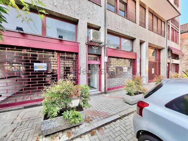 negozio in vendita a Legnano