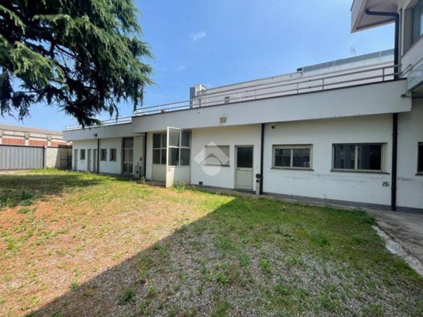 villa in vendita a Legnano