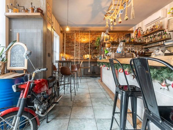 negozio in vendita a Legnano
