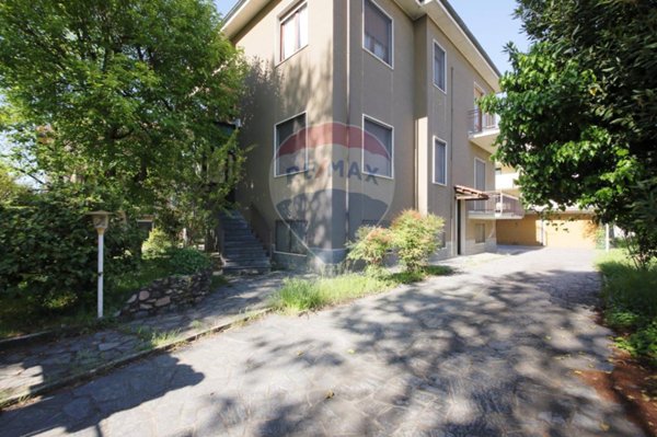 casa indipendente in vendita a Legnano
