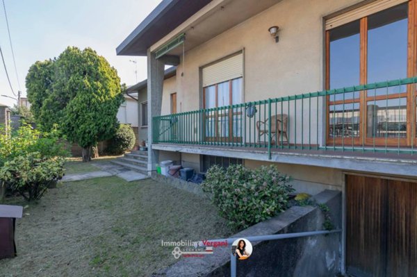 casa indipendente in vendita a Legnano