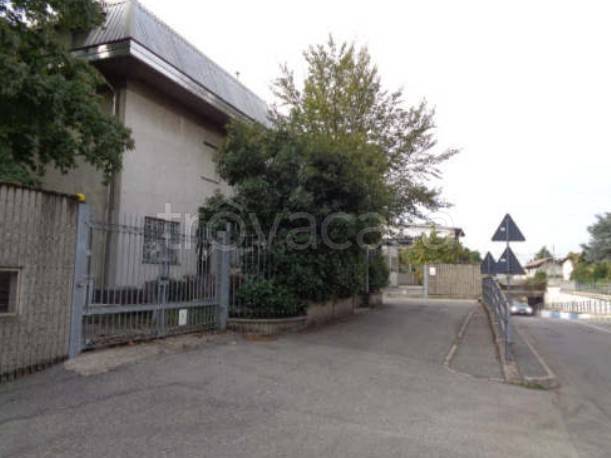 casa indipendente in vendita a Legnano