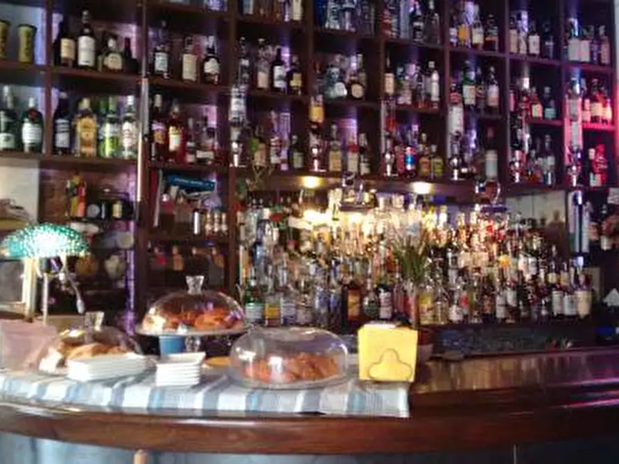 negozio in vendita a Legnano