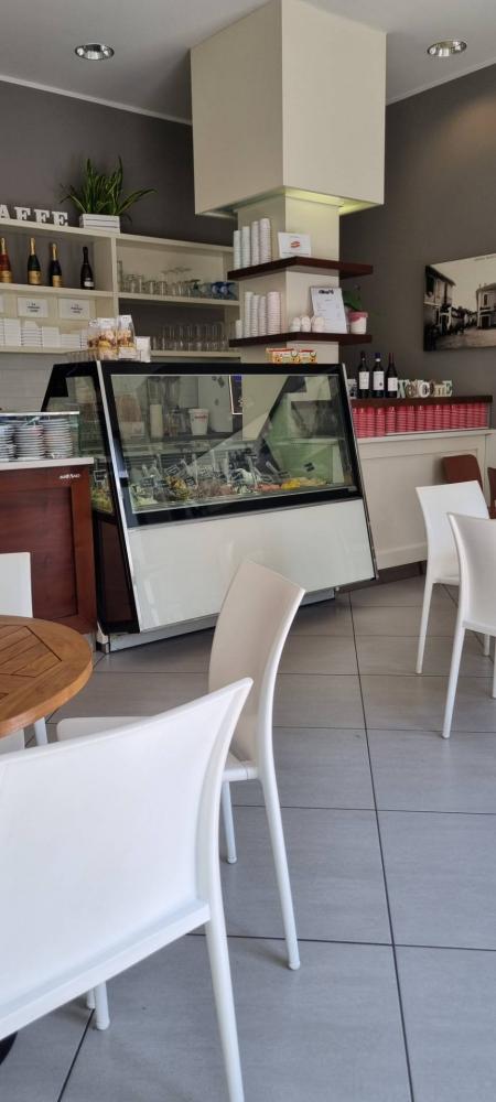 negozio in vendita a Legnano