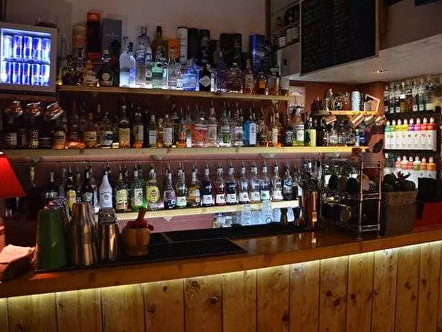 negozio in vendita a Legnano