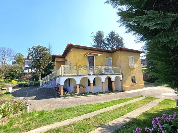 casa indipendente in vendita a Legnano
