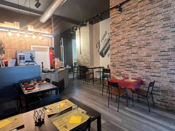 negozio in vendita a Legnano