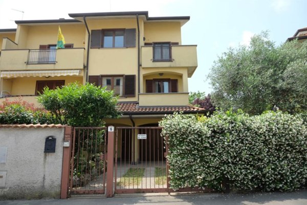 casa indipendente in vendita a Legnano