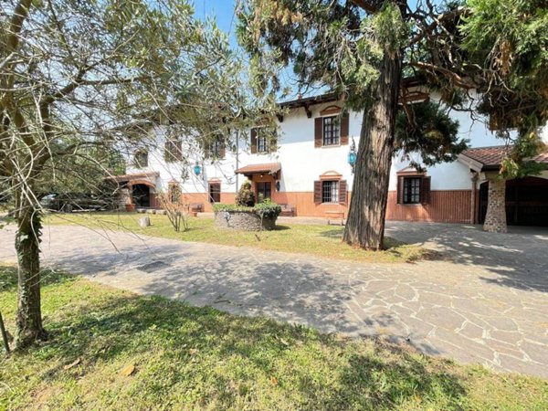 casa indipendente in vendita a Legnano