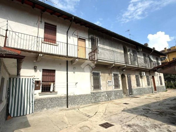 casa indipendente in vendita a Legnano