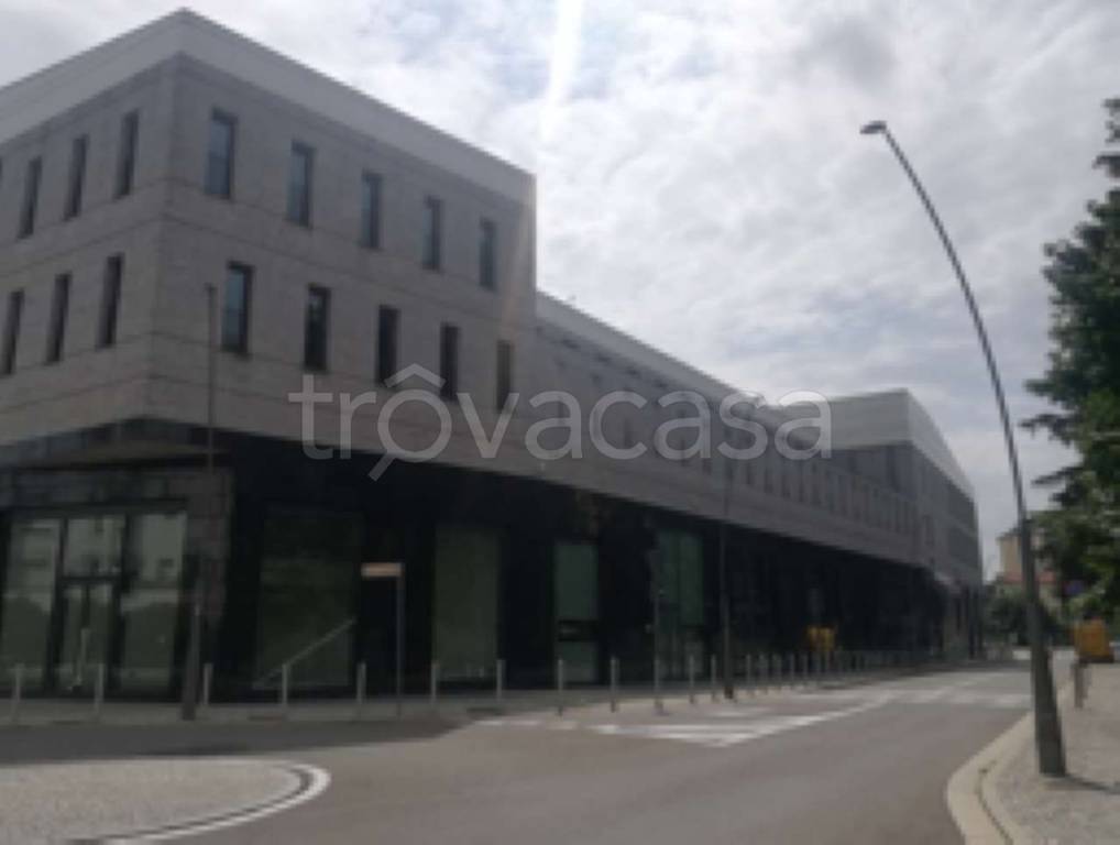 ufficio in vendita a Legnano