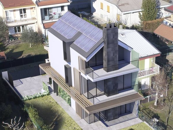 casa indipendente in vendita a Legnano