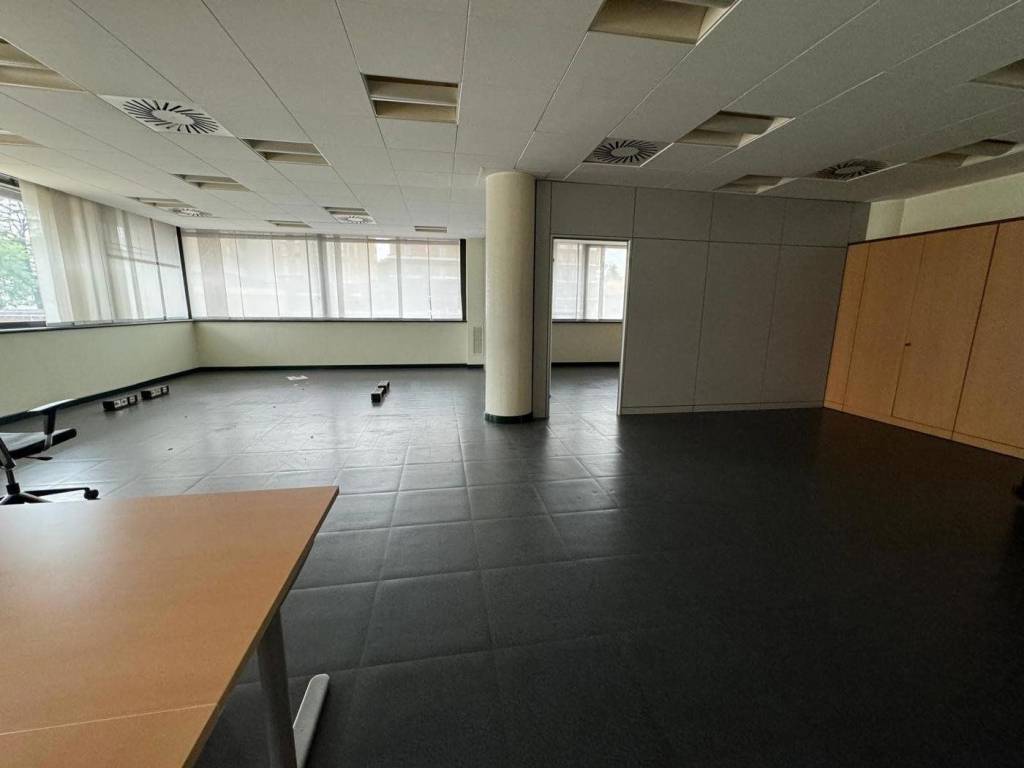 ufficio in vendita a Legnano