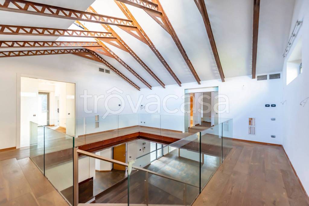 casa indipendente in vendita a Legnano