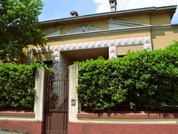 casa indipendente in vendita a Legnano