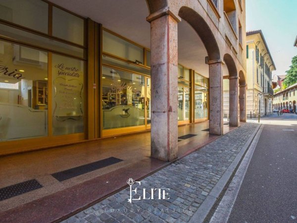 negozio in vendita a Legnano