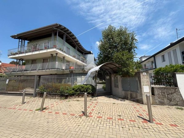 ufficio in vendita a Legnano