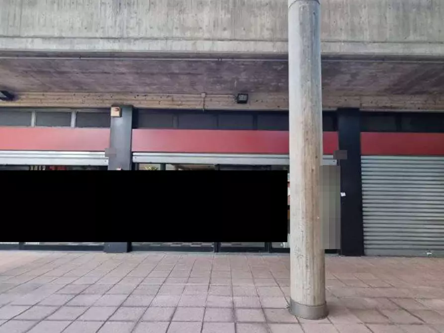 negozio in vendita a Legnano
