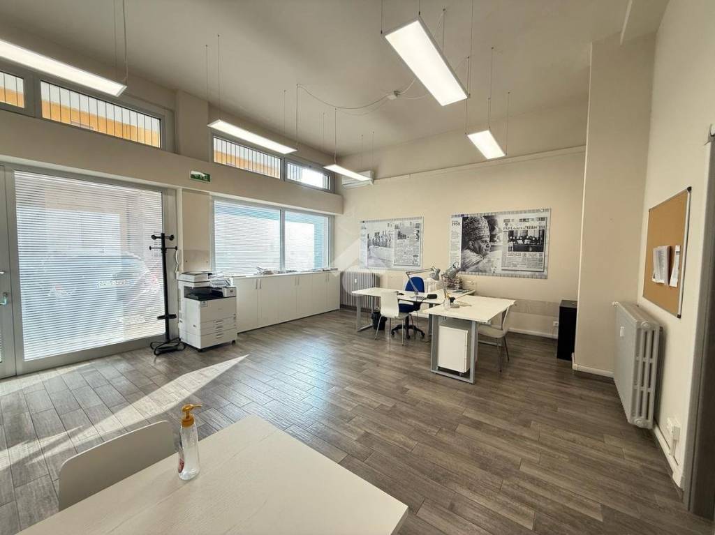 ufficio in vendita a Legnano
