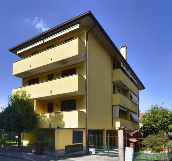 appartamento in vendita a Legnano