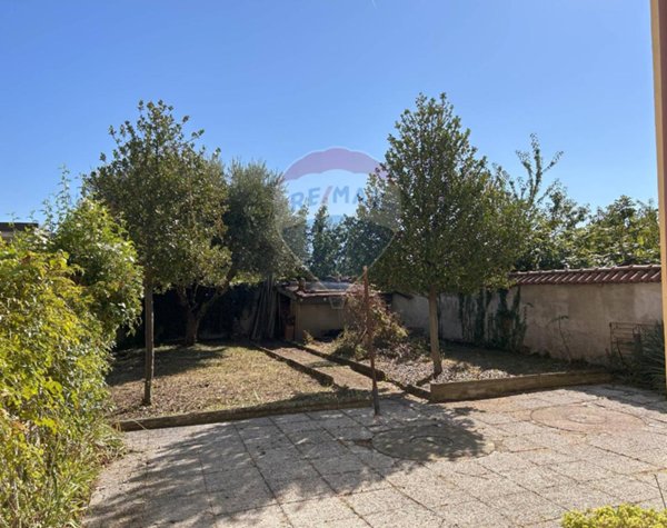 casa indipendente in vendita a Legnano
