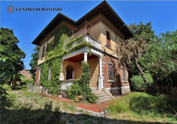 casa indipendente in vendita a Legnano