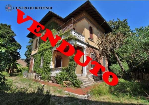 casa indipendente in vendita a Legnano