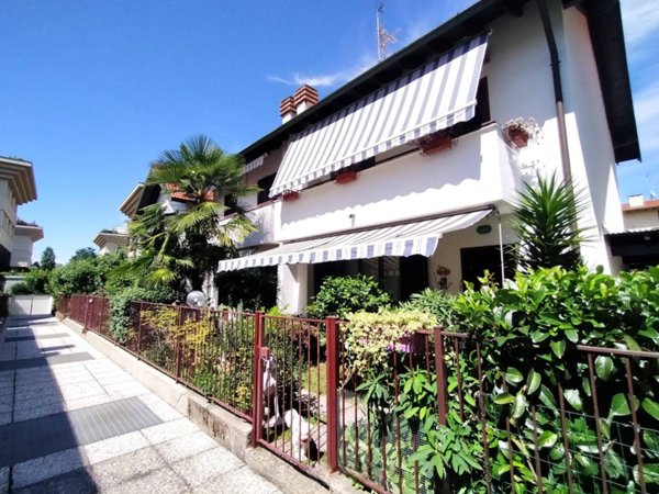 casa indipendente in vendita a Legnano