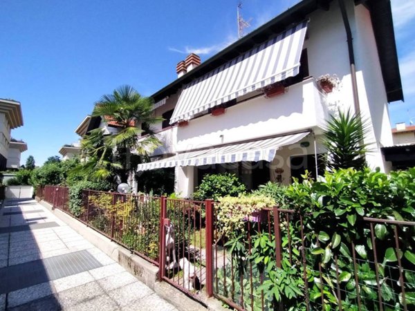 casa indipendente in vendita a Legnano