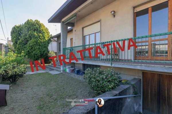 casa indipendente in vendita a Legnano