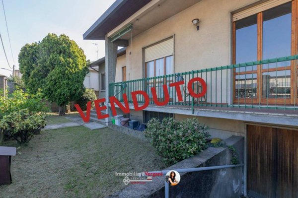 casa indipendente in vendita a Legnano