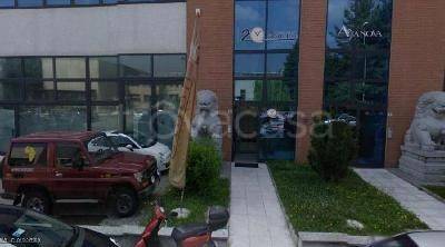 locale commerciale in vendita a Legnano