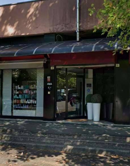 negozio in vendita a Legnano