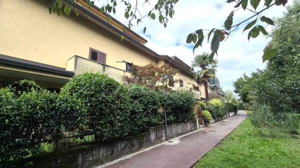 casa indipendente in vendita a Legnano