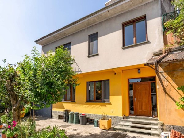 casa indipendente in vendita a Legnano